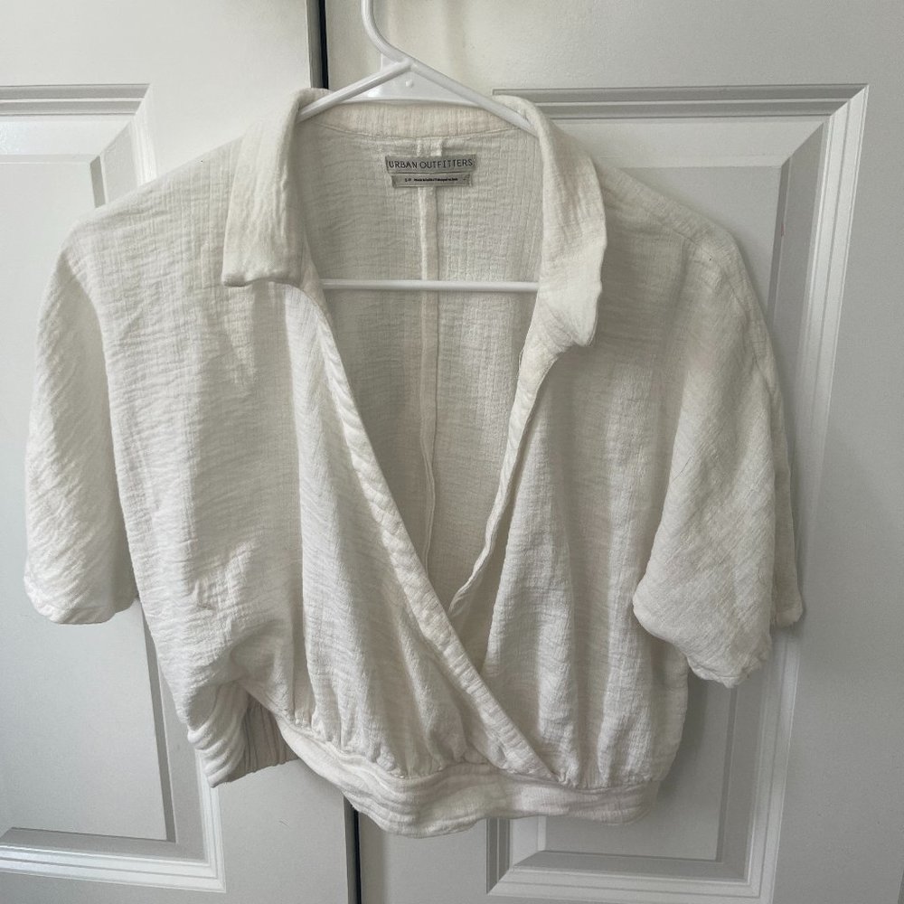 Urban Outfitters cropped collard top